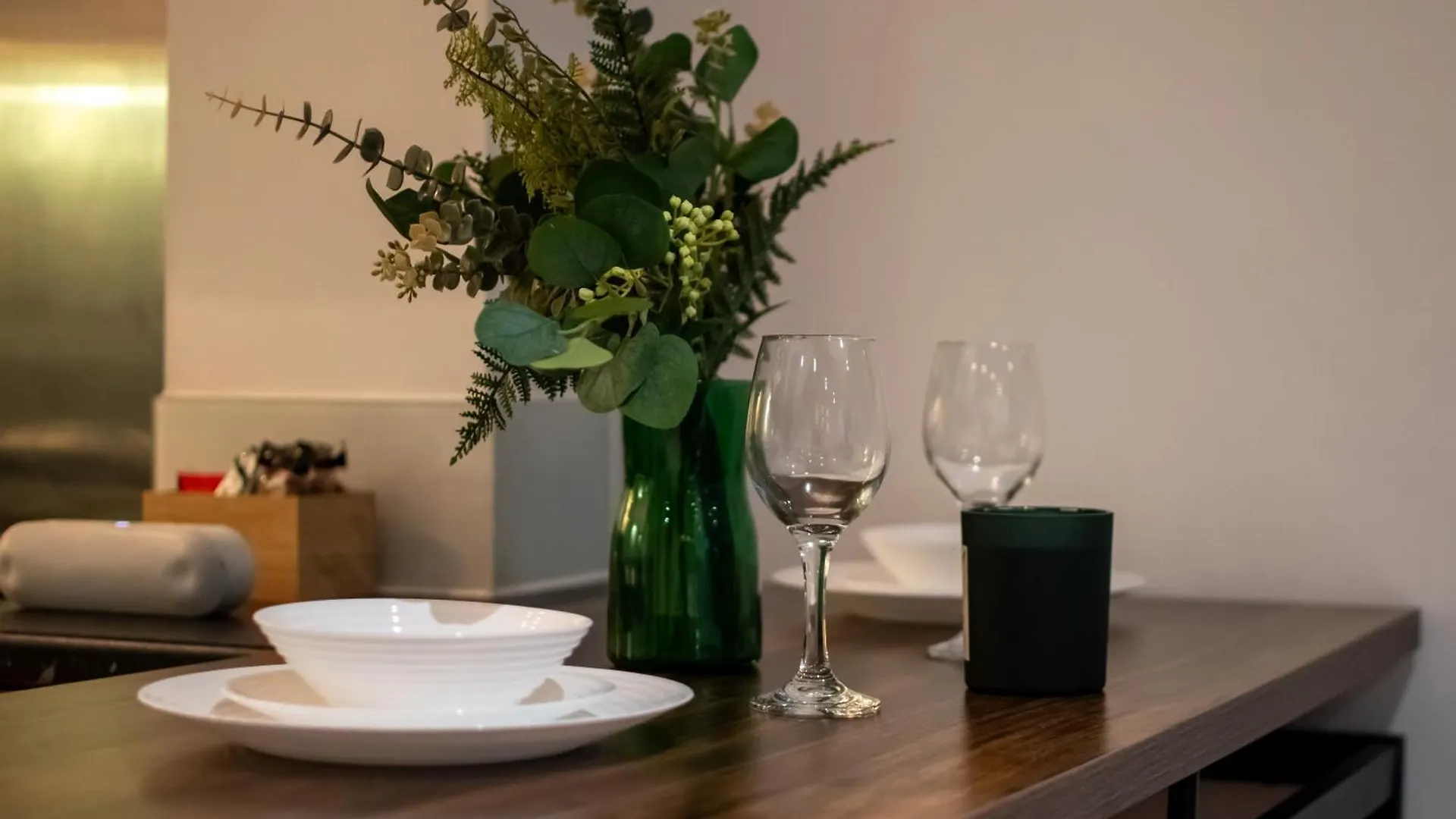 Cosy 2 Bed Apartment With Free Parking Included Sleeps 8 Лондон