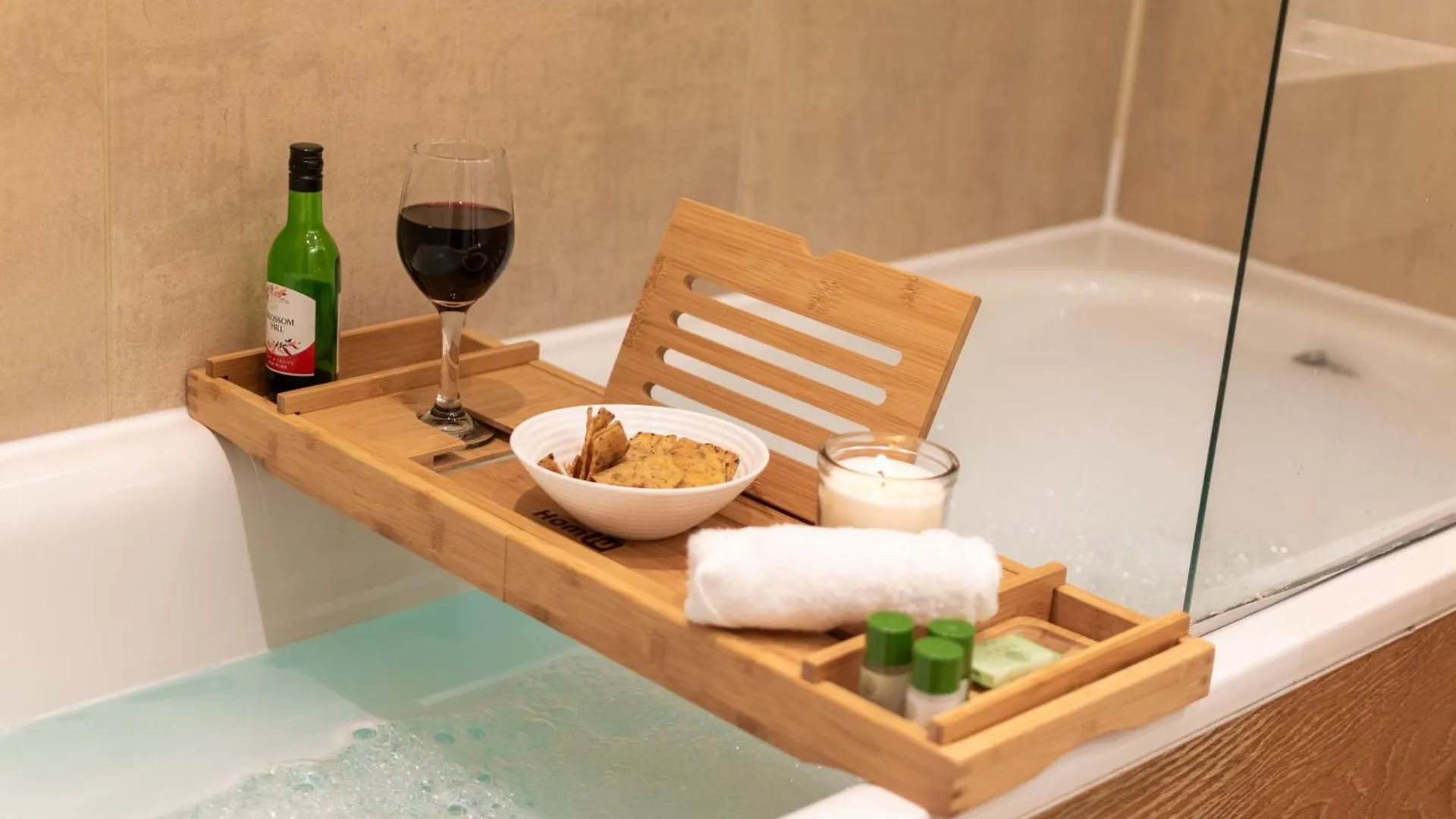 Cosy 2 Bed Apartment With Free Parking Included Sleeps 8 Лондон Великобритания